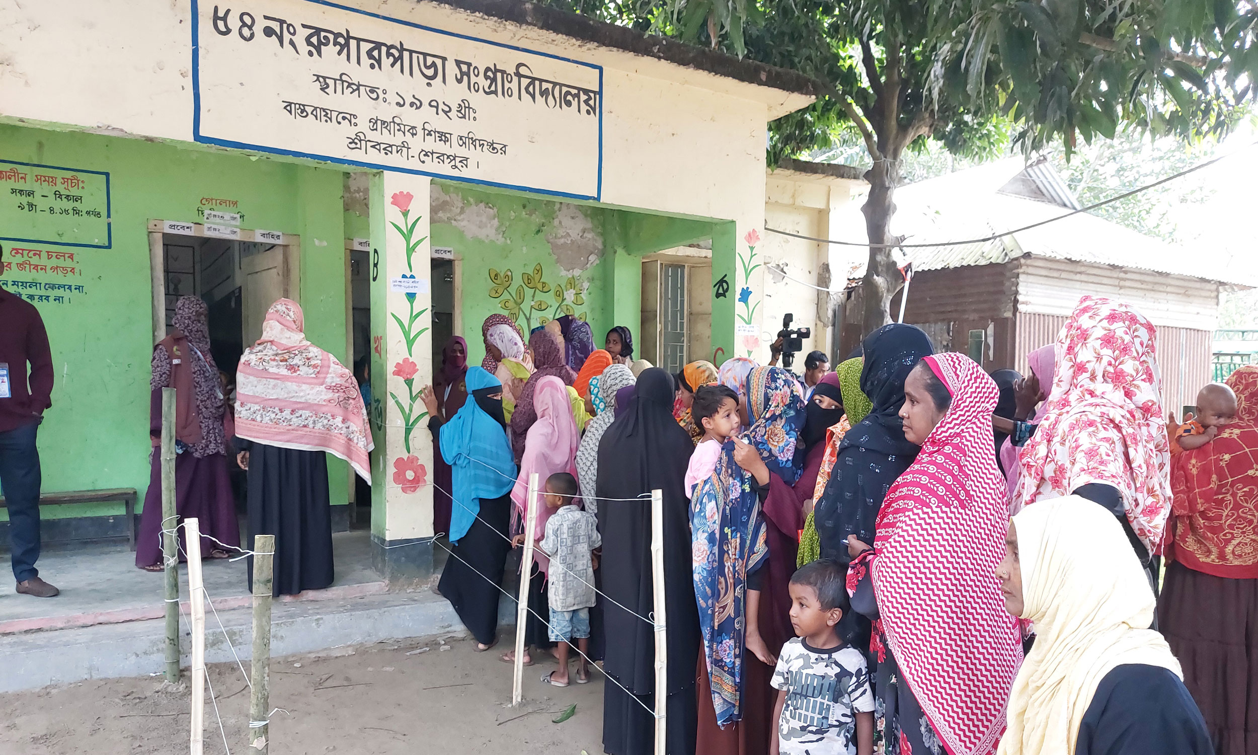 বগুড়া-৬ উপনির্বাচন ও শেরপুর-৩ আসনে ভোটগ্রহণ শুরু