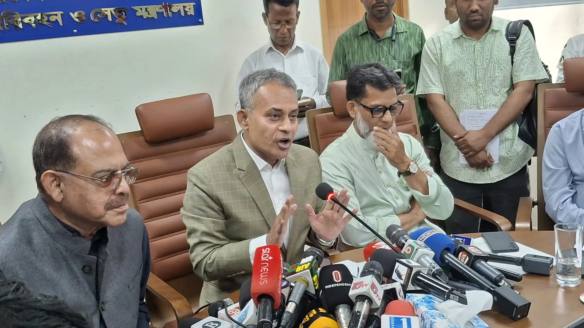 প্রতি কিলোমিটারে বাস ভাড়া বাড়ল ১১ পয়সা