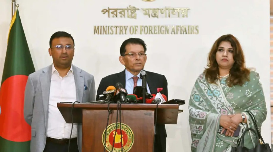 দুই দায়িত্ব একসঙ্গে পালনের ইঙ্গিত খলিলুর রহমানের