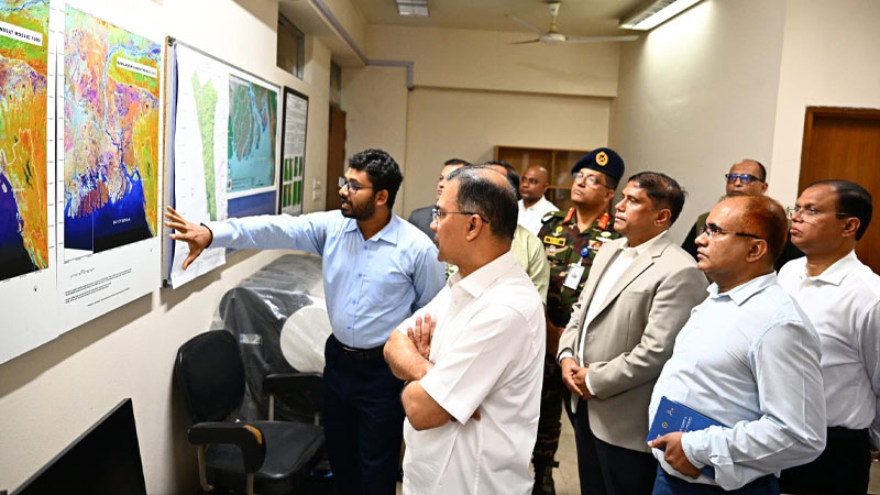 <h5>আধুনিক মহাকাশ গবেষণা প্রতিষ্ঠান গড়ার নির্দেশ</h5> <h3>আকস্মিকভাবে স্পারসো পরিদর্শনে প্রধানমন্ত্রী তারেক রহমান</h3>