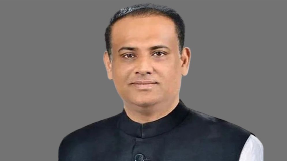 সাইফুজ্জামানের ১৮ কোটি টাকার দুই ফ্ল্যাটে থাকা মালামালের তালিকা করছে দুদক