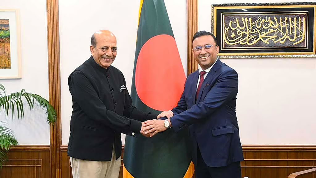 শেখ হাসিনার রাজনৈতিক বক্তব্য ঠেকাতে দিল্লির সহযোগিতা চাইল ঢাকা