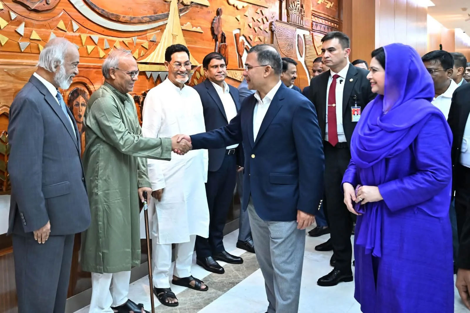 জাতিসংঘ অধিবেশনে যোগ দিতে নিউইয়র্কের পথে প্রধানমন্ত্রী