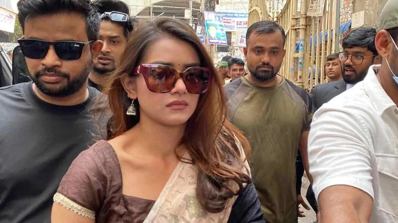 আত্মসমর্পণ করে জামিনের মেয়াদ বাড়ালেন তানজিন তিশা