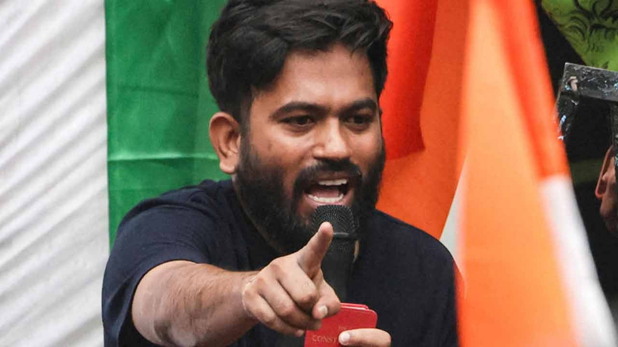 দিল্লিতে আবারও আটক ককরোচ পার্টির প্রতিষ্ঠাতা অভিজিৎ দীপকে